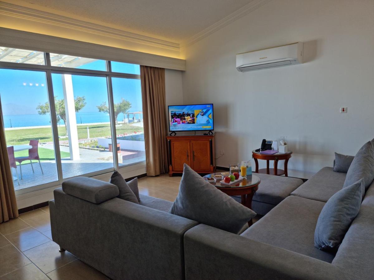 Holiday Beach Resort Dibba Bagian luar foto
