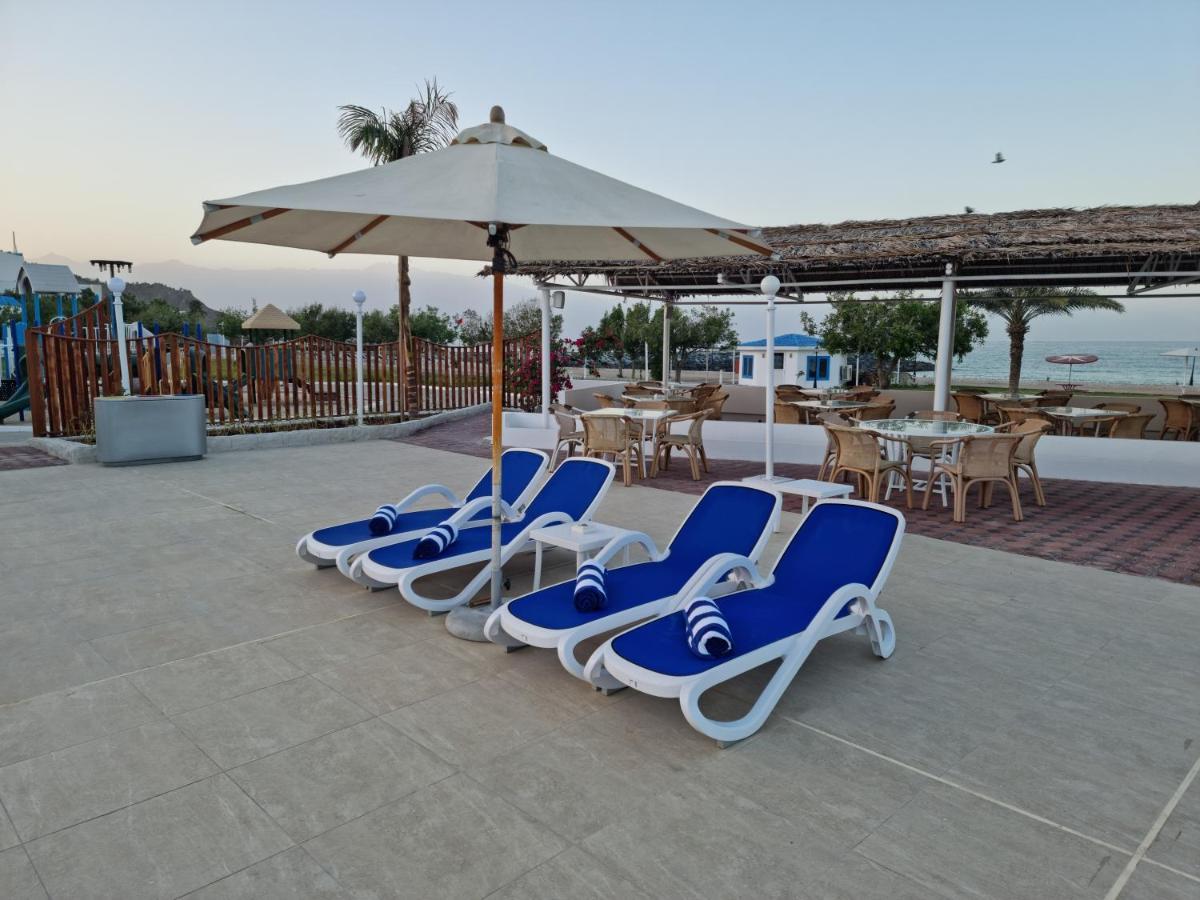 Holiday Beach Resort Dibba Bagian luar foto