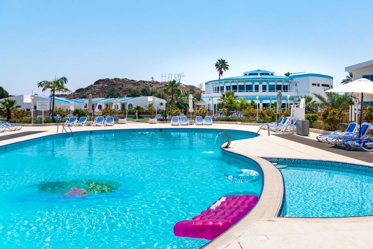 Holiday Beach Resort Dibba Bagian luar foto